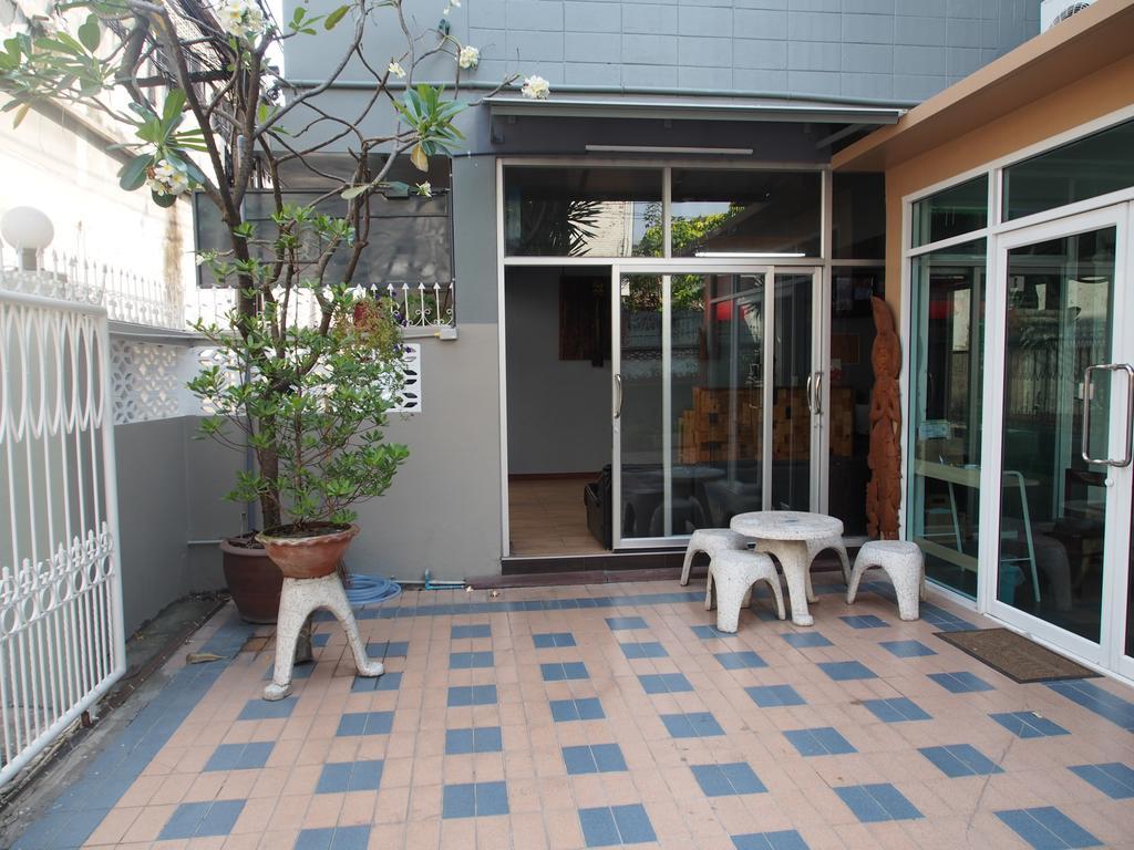 בנגקוק Sriyanar Place מראה חיצוני תמונה